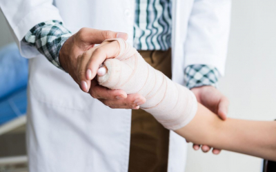 Fracturi la copii – cauze, simptome, tratament
