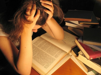 Stresul examenelor afectează elevii, părinții și profesorii. Ce recomandă psihologii