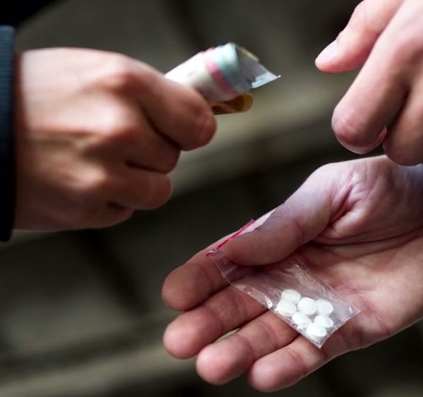 Peste 100 de mii de elevi vor fi informați despre riscurile consumului de droguri