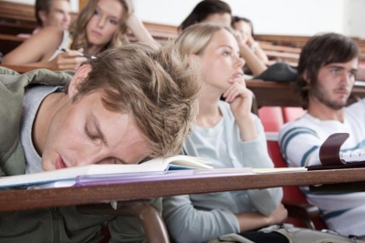Somnul are un rol vital în prevenirea bolilor mintale la adolescenți.