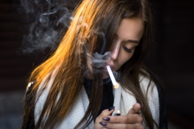Сum convingi un adolescent să se lase de fumat