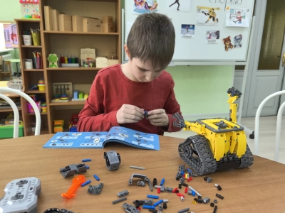 Vacanța de vară – o provocare pentru copiii cu tulburări de neurodezvoltare. Cum îi pot ajuta părinții