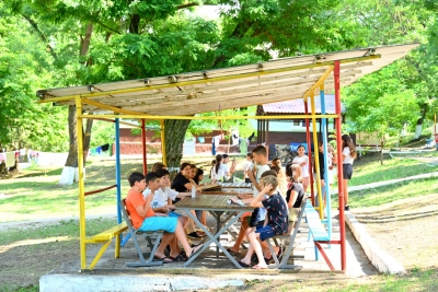 Recomandările ANSA privind siguranța alimentară în tabere: Ce trebuie să verifice părinții înainte de a alege o tabără de odihnă pentru copii