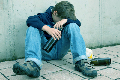 Adolescentul si consumul de alcool